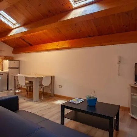 Sleeps 4 דירה